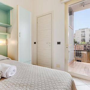 Camera con letto king size